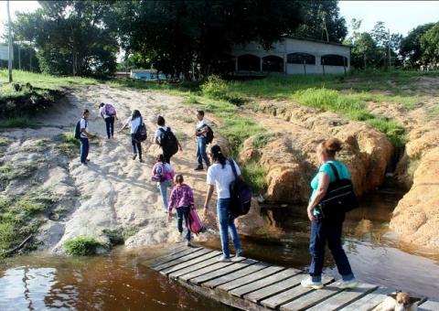 Escolas do rio Negro abrem ano letivo nesta sexta-feira 