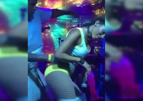 Anitta sensualiza com bailarino e vídeo viraliza na web