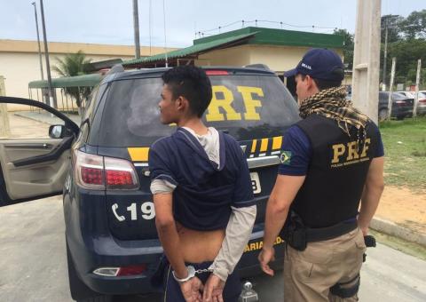 Polícia Rodoviária recaptura fugitivo do Compaj em ônibus na Br-174