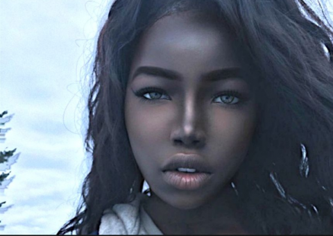 Jovem com beleza deslumbrante impressiona internautas