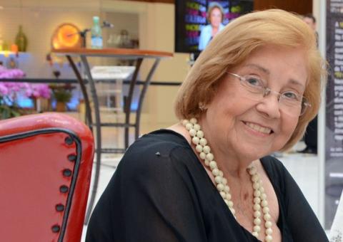 Aos 88 anos morre atriz que deu primeiros beijos da TV brasileira