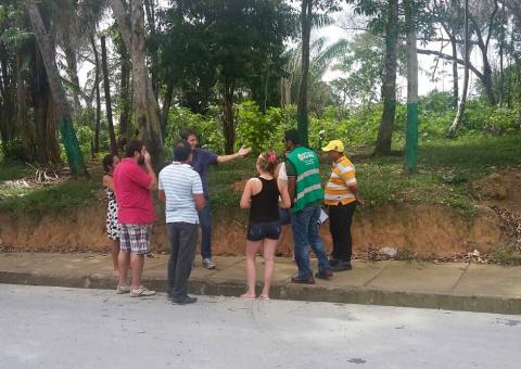 Placas de identificação furtadas são reinstaladas em área verde 