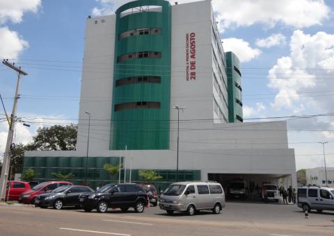 Passageiro morre após mototáxi  colidir contra ônibus em Manaus 