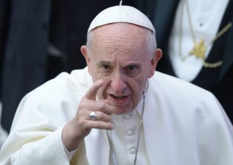 Papa lamenta banho de sangue em presídios do Amazonas e pede prisões mais dignas 