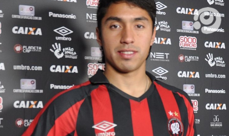 Jogador do Atlético-PR é preso por suspeita de assassinato na Argentina