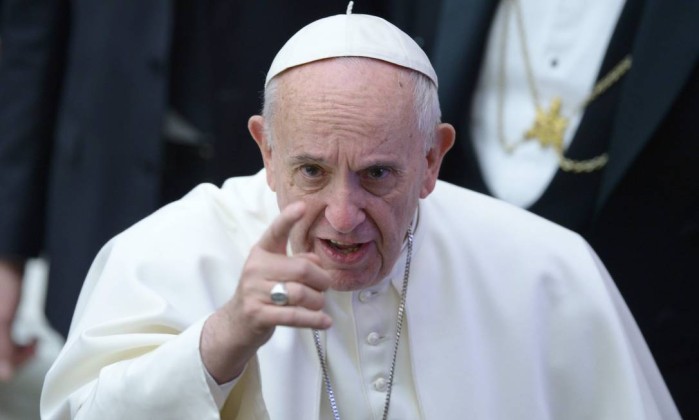 Papa lamenta banho de sangue em presídios do Amazonas e pede prisões mais dignas 