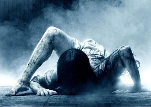 Samara vem desejar Feliz Ano Novo em novo cartaz de Chamados. Confira o trailer