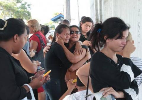 Mãe recebe ligação do IML enquanto procurava filho em cadeia de Manaus