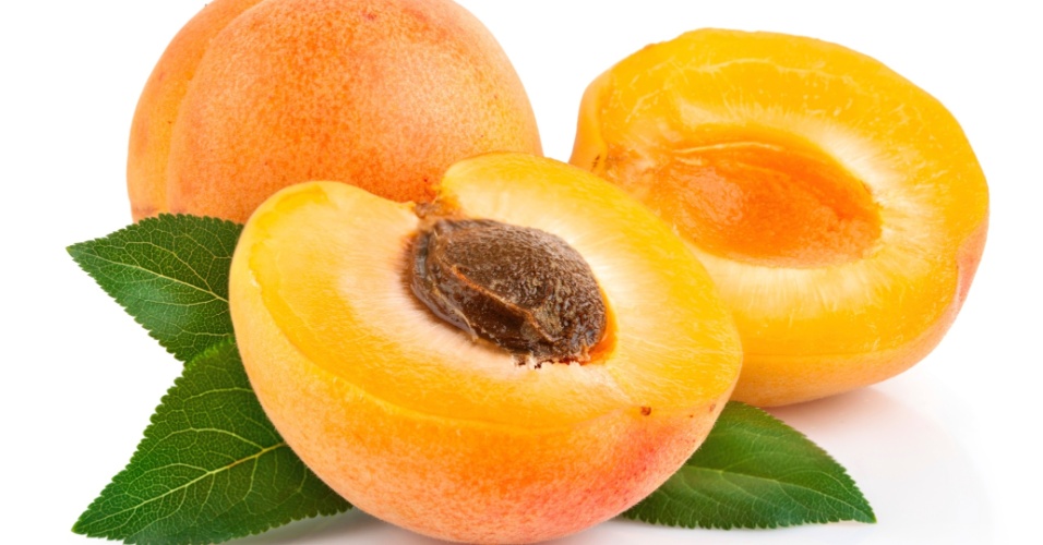 Fruta atua como inseticida natural e ajuda a eliminar o famoso 'bicho-de-pé'