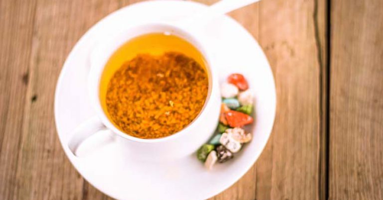 Chá de planta brasileira combate inflamações no útero e no ovário