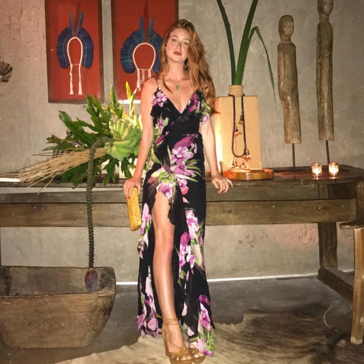 Com fenda ao limite, Marina Ruy Barbosa posa mulherão em viagem