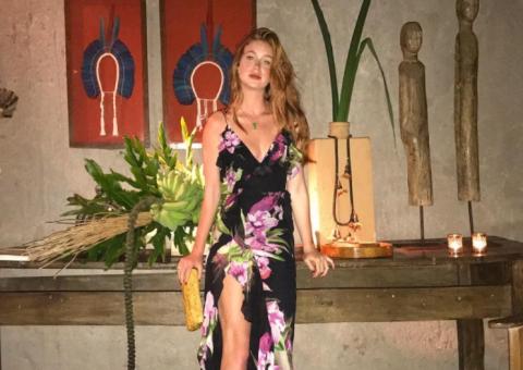 Com fenda ao limite, Marina Ruy Barbosa posa mulherão em viagem