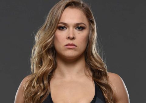 Após sequência de derrotas, Ronda Rousey pode se aposentar aos 29 anos 