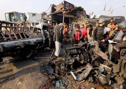 Atentados suicidas contra mercados em Bagdá deixam ao menos 18 mortos