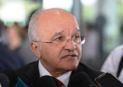 José Melo pede apoio da Força Nacional após rebeliões em Manaus