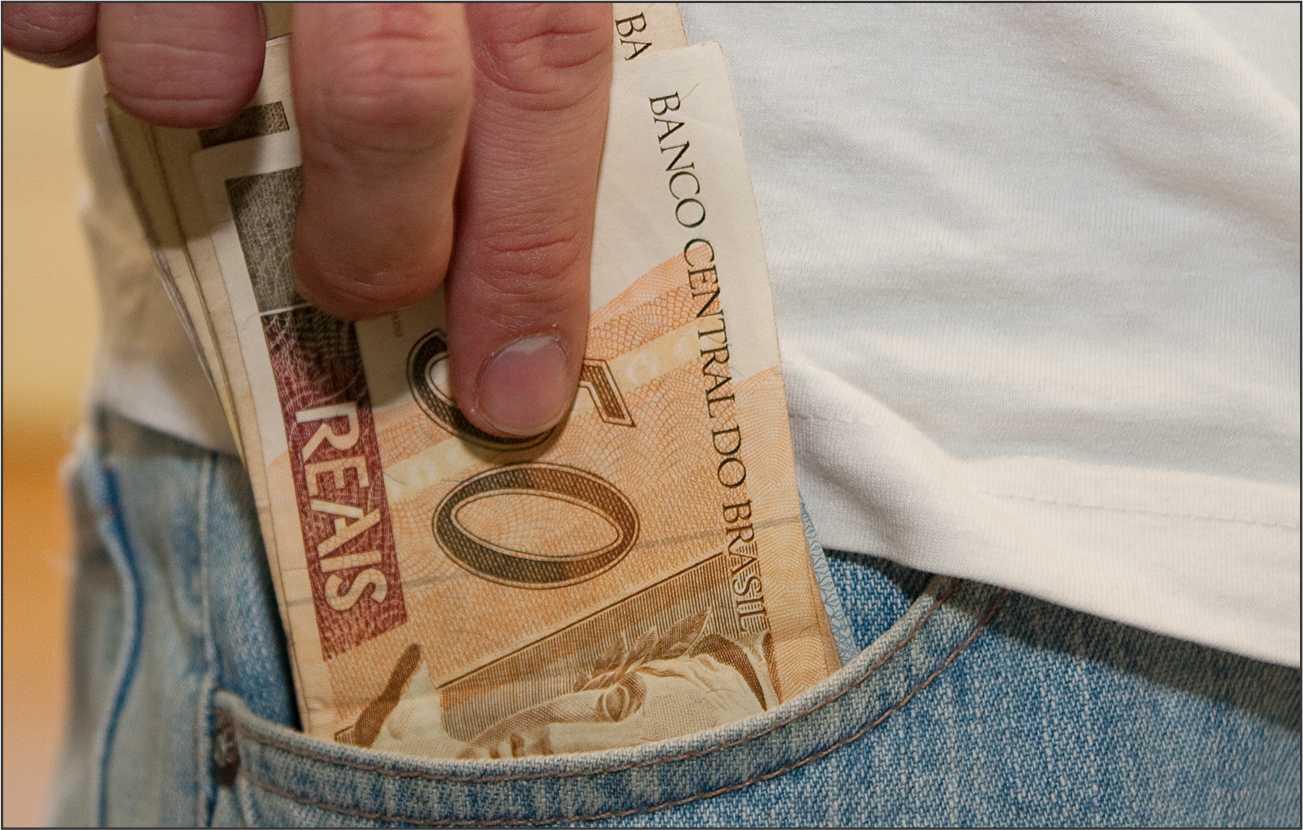 Quer ter dinheiro sempre? Use essa 'fórmula mágica', de autor milionário