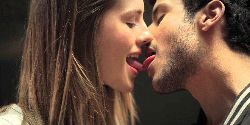 Conheça as principais doenças transmitidas pelo beijo