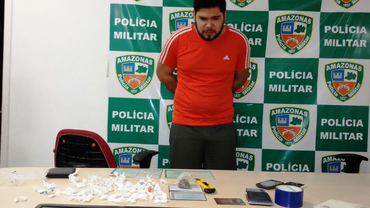 Homem é preso suspeito de tráfico de drogas em Manaus
