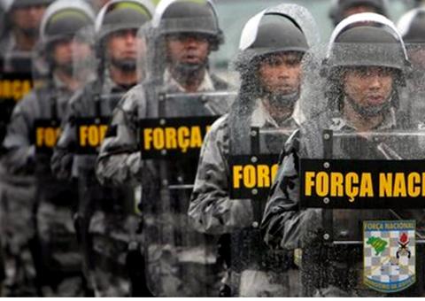 Avião trazendo a Força Nacional chega a Manaus