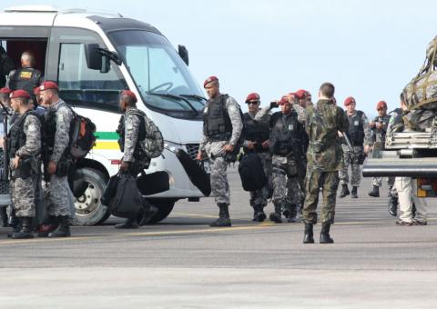 Segunda aeronave trazendo Força Nacional chega a Manaus 