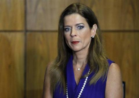  Esposa de Eduardo Cunha quebra perna andando de bicicleta