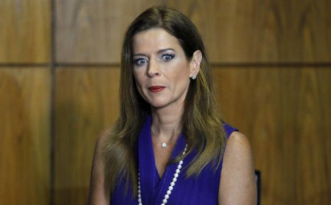  Esposa de Eduardo Cunha quebra perna andando de bicicleta