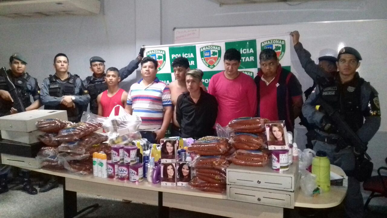 Grupo é preso suspeito de roubar supermercado na Zona Leste de Manaus