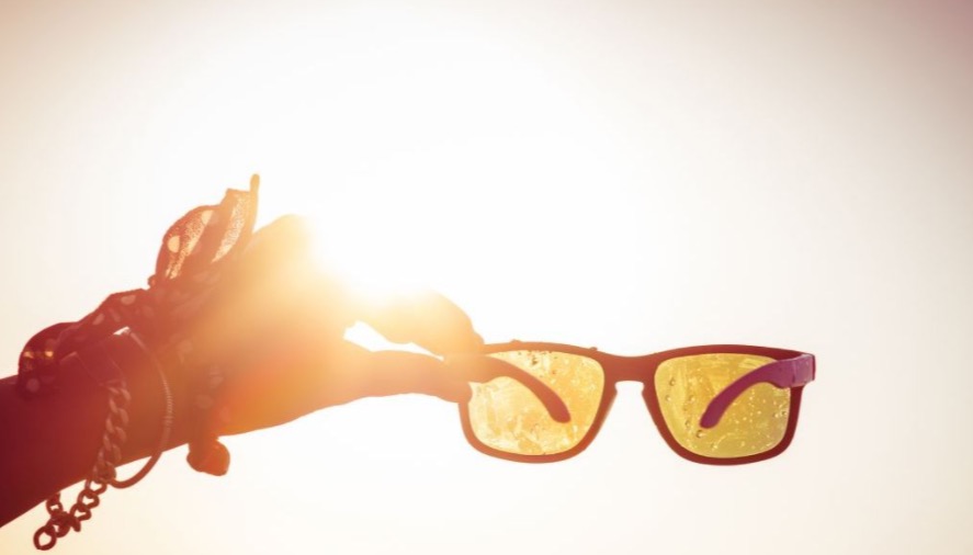 Especialista alerta para os perigos dos raios solares aos olhos