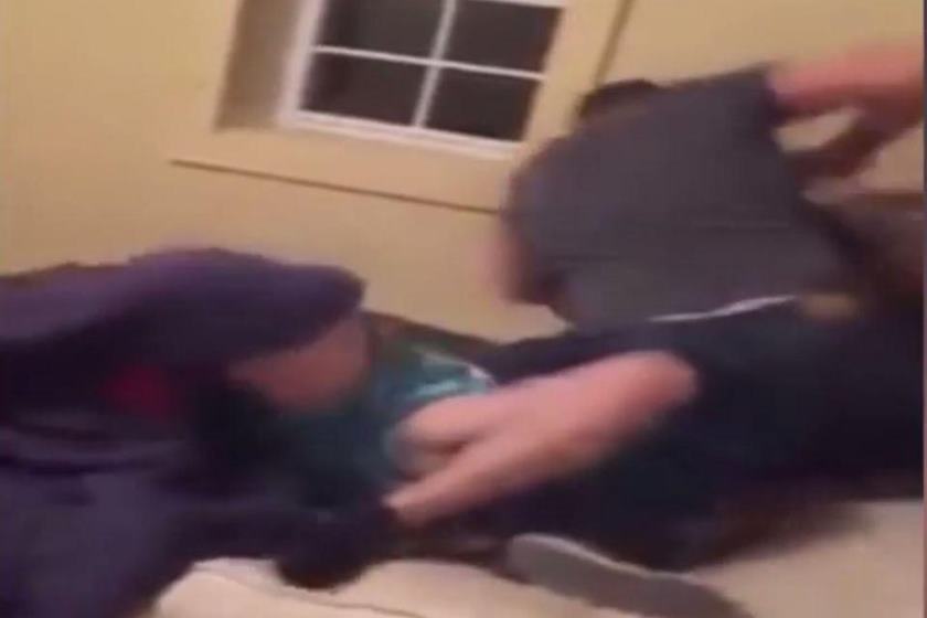 Vídeo flagra marido atacando amante de esposa após encontra-los na cama 