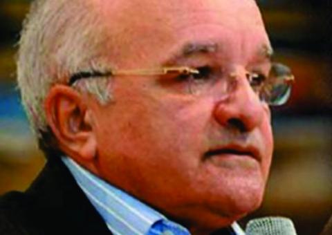 Melo vê 'desespero e leviandade' em acusação de senador