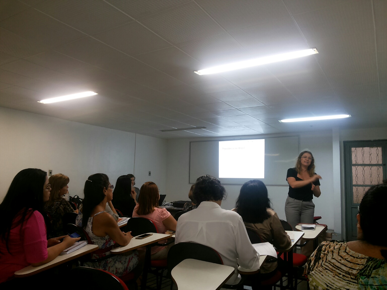 Enfermeiros se preparam para realizar pesquisa sobre números do HPV em Manaus