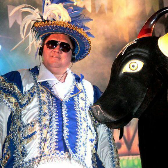 Artistas se reúnem para comemorar aniversário de David Assayag 