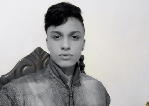 Mãe e padrasto confessam terem matado jovem e ateado fogo no corpo 