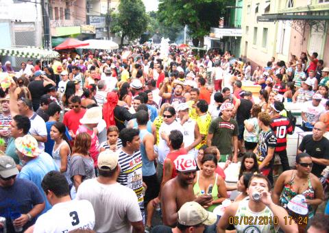 Blocos devem avisar antecipadamente ou não poderão fechar rua