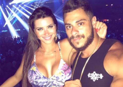  Mulher de Léo Stronda rebate comentários após nude vazada 