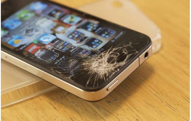 Empresas podem ser obrigadas a oferecer celular reserva quando o seu quebrar