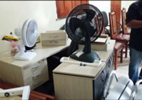 Polícia encontra móveis e bens desaparecidos na casa do ex-prefeito de Maués