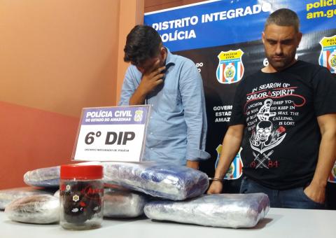 Universitário e Químico são presos com 6kg de droga em Manaus