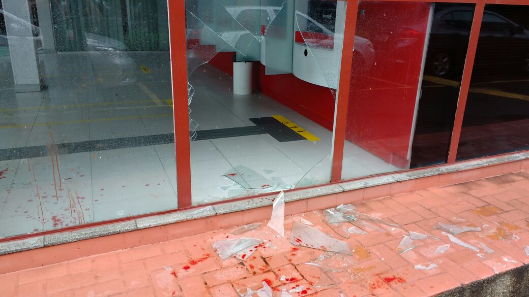 Bandido é baleado durante tentativa de assalto a agência bancária em Manaus