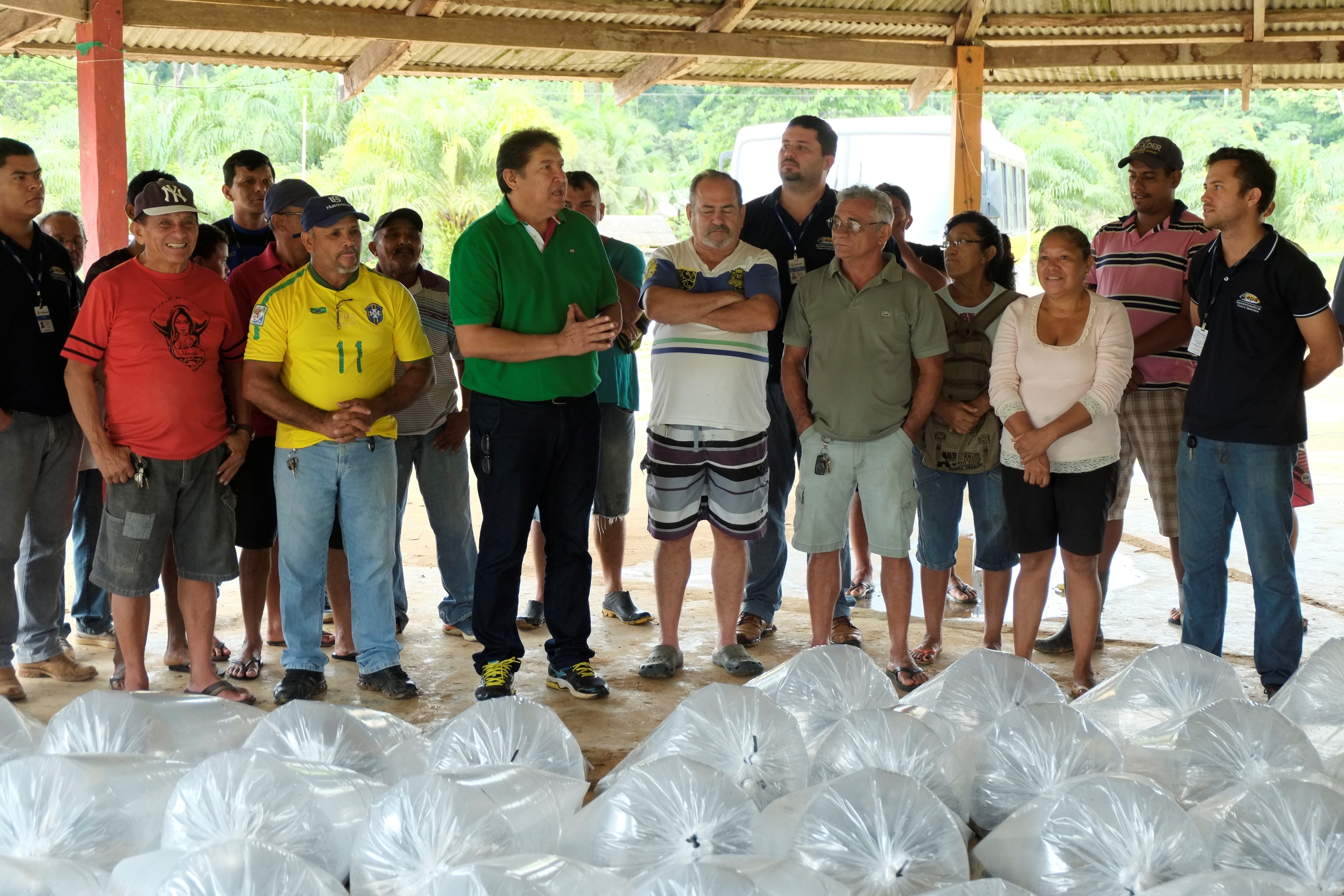 Distribuição de alevinos de tambaqui estimula piscicultura no AM