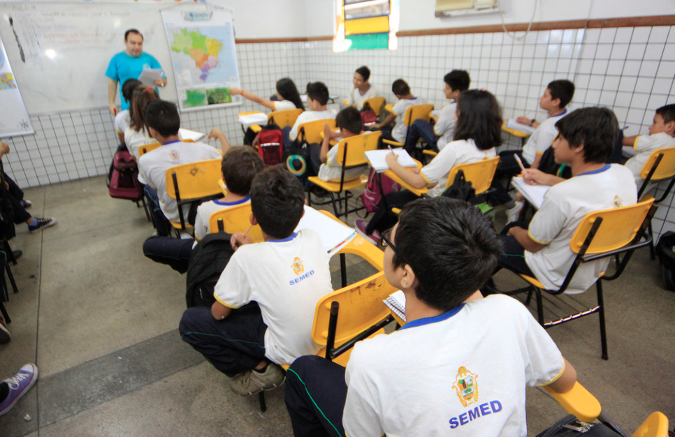 Professores da rede municipal terão reajuste salarial