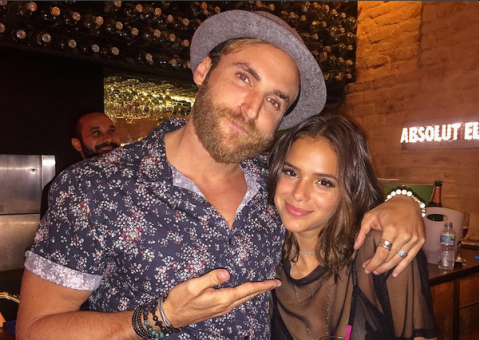 Amigo de Neymar encontra Marquezine em festa e entrega: 'de olho na cunhada'