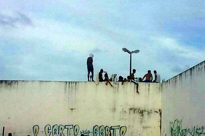 Presos cortam cabeças de colegas em nova rebelião em presídio