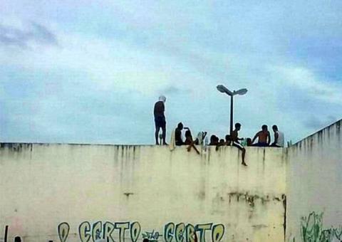 Presos cortam cabeças de colegas em nova rebelião em presídio