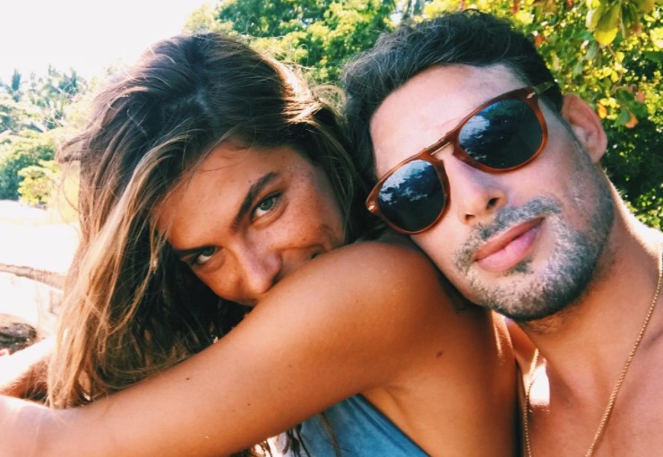 Namorada de Cauã Reymond 'choca' seguidoras com corpo megadefinido 