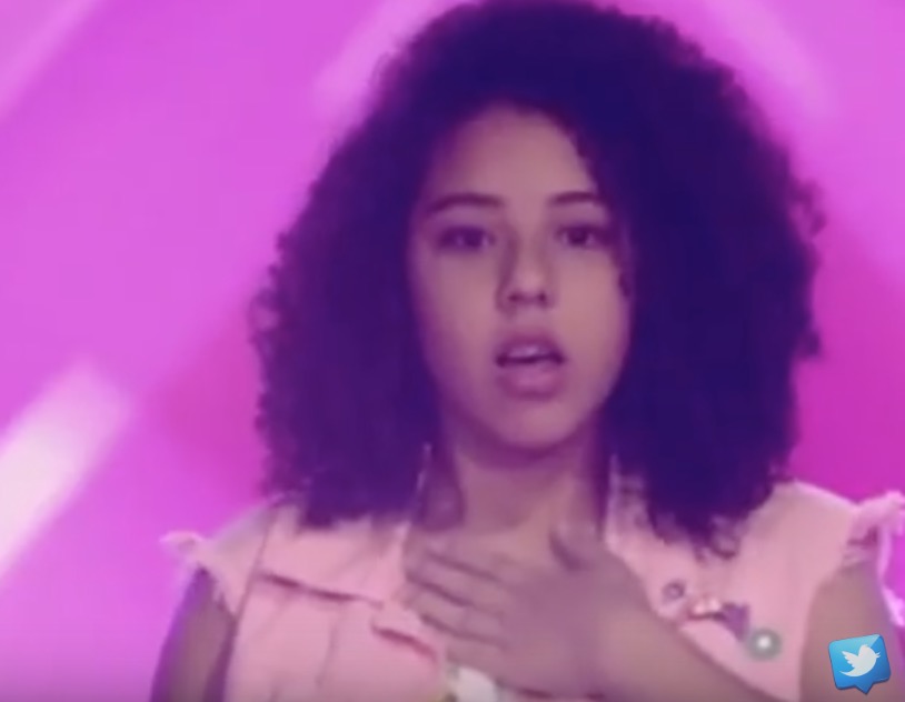 Candidata se engasga no 'The Voice Kids' e reação dos jurados surpreende 