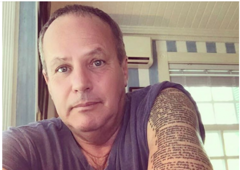 Jayme Monjardim exibe braço tatuado e surpreende internautas