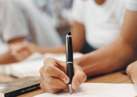 Prefeitura de Anamã abre processo seletivo para professor com salário de R$ 1,4 mil