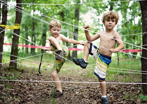 Atração infantil de shopping em Manaus resgata brincadeiras de quintal