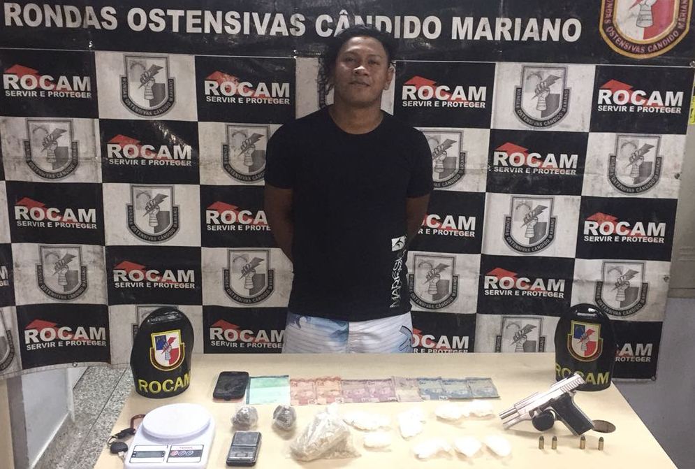 'Macaco' é preso com drogas e armas em Manaus